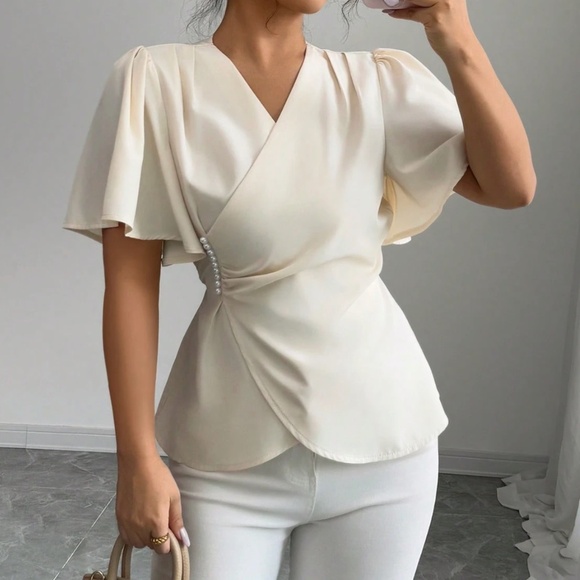 Classic Ruched Butterfly Sleeve Peplum Blouse - Picture 2 of 4